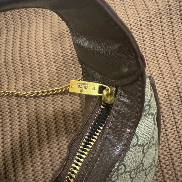 Gucci GG Mini Shoulder Bag in Beige and Brown with Gold Hardware - Picture 4 of 10